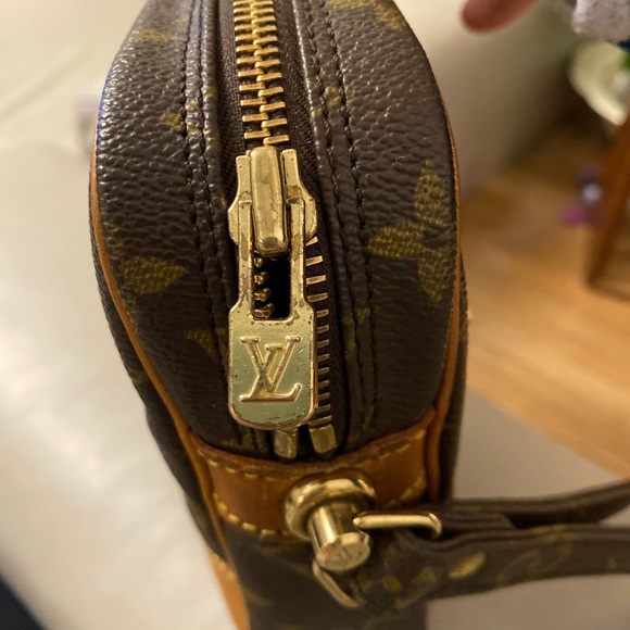 Authentic Louis Vuitton Marly Dragonne - Picture 7 of 8